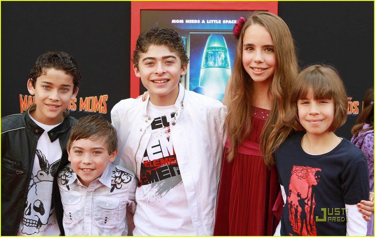 Full Sized Photo Of Ryan Ochoa Mars Moms 05 Ryan Ochoa Mars Needs