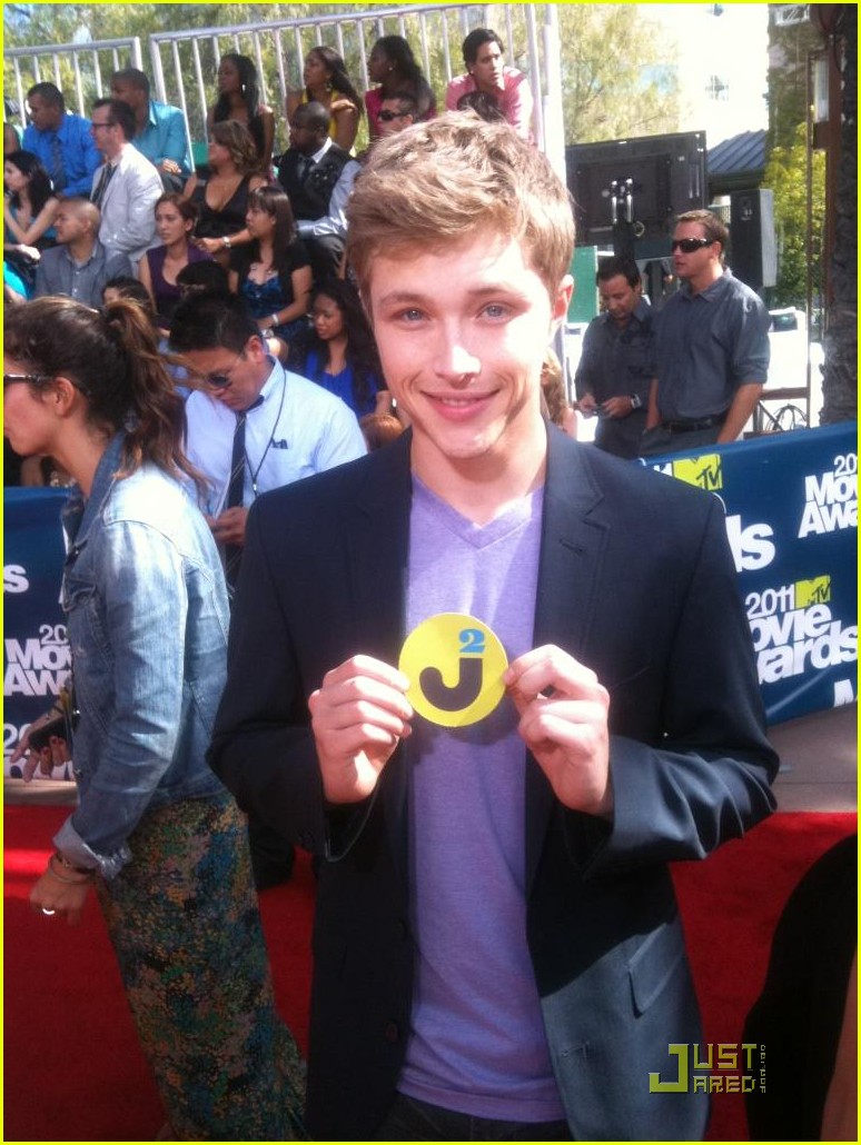 Sterling Knight MTV Movie Awards 2011 Photo 420220 Photo Gallery