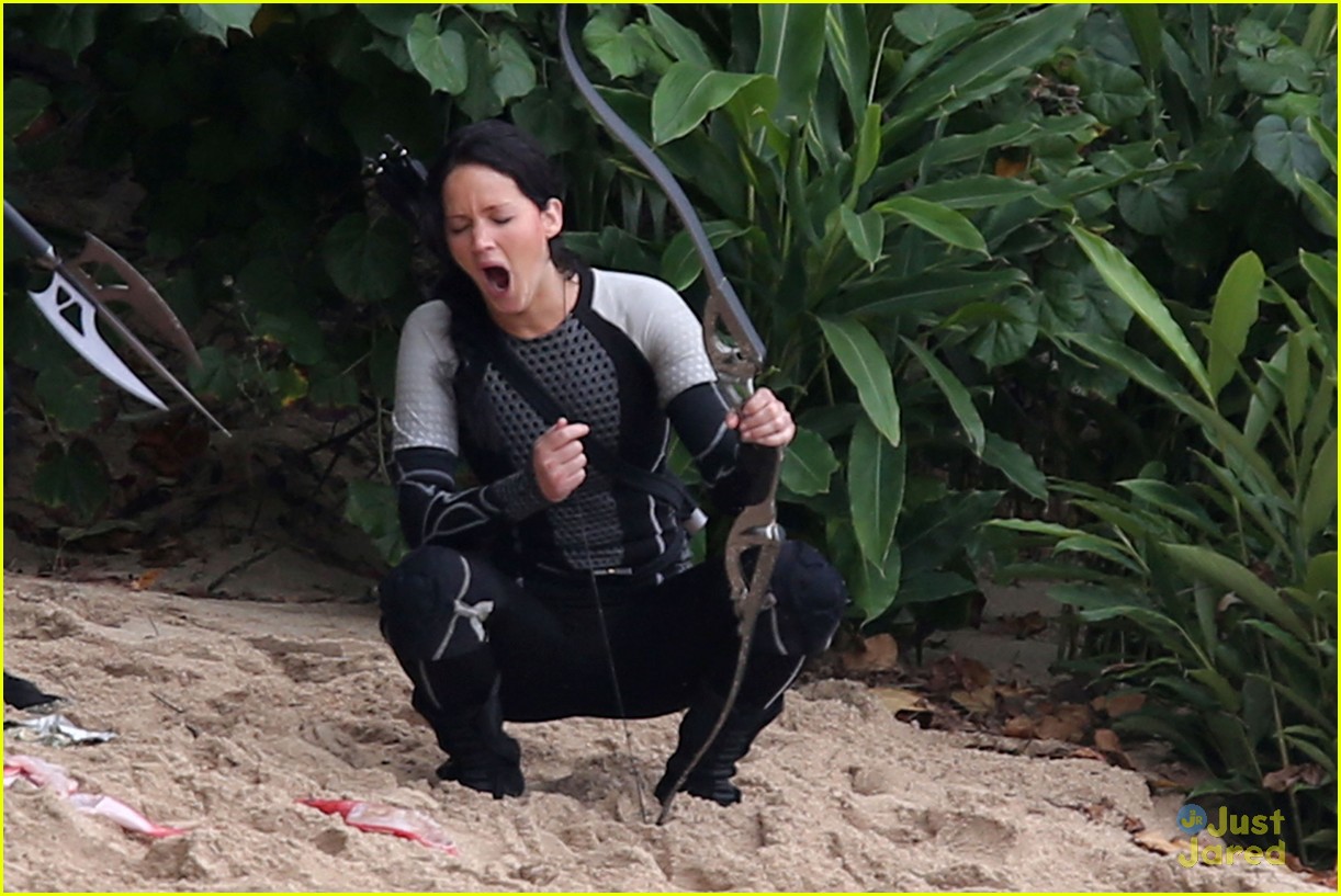 Jennifer Lawrence Josh Hutcherson Hunger Games Beach Scenes