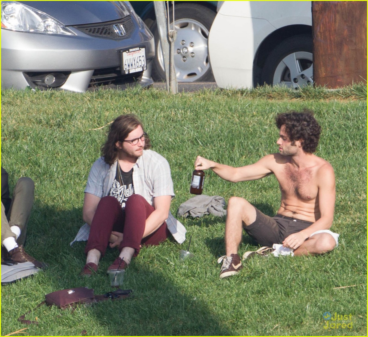 Penn Badgley Shirtless In Echo Park Photo Photo Gallery