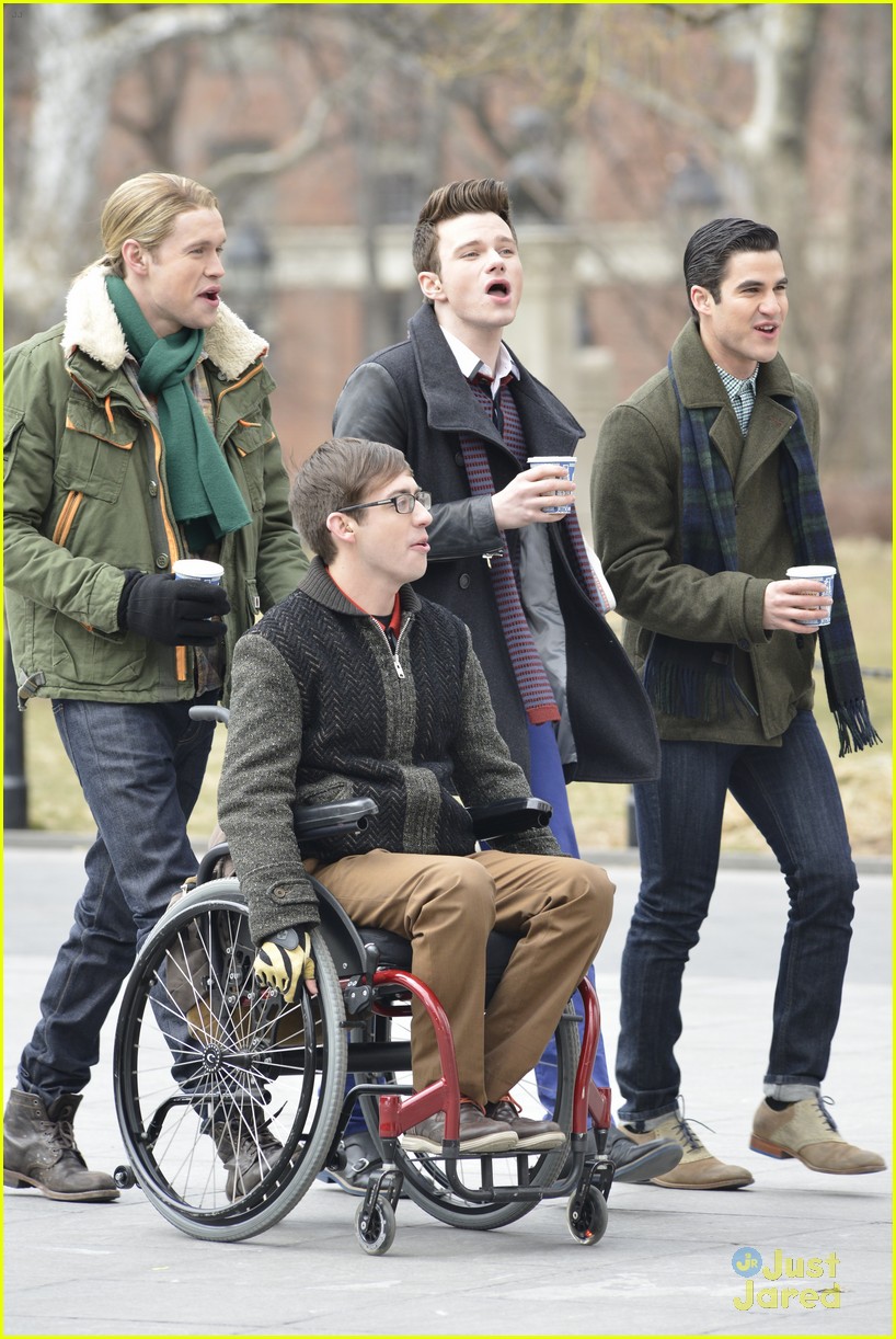 Chord Chris Darren Kevin Keep Coffee Close On Glee Nyc Set