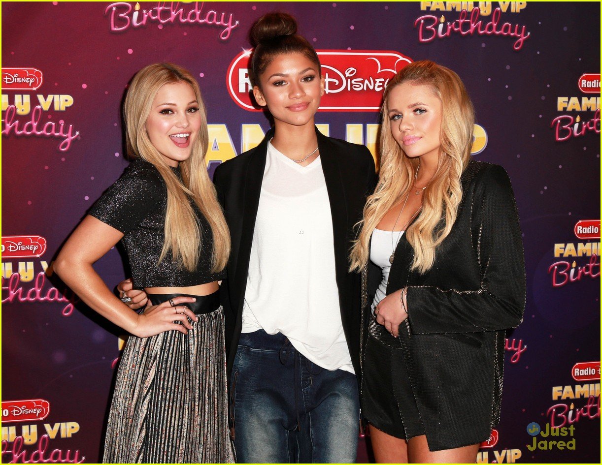 Zendaya Alli Simpson Celebrate Radio Disney S Birthday With Mcclain