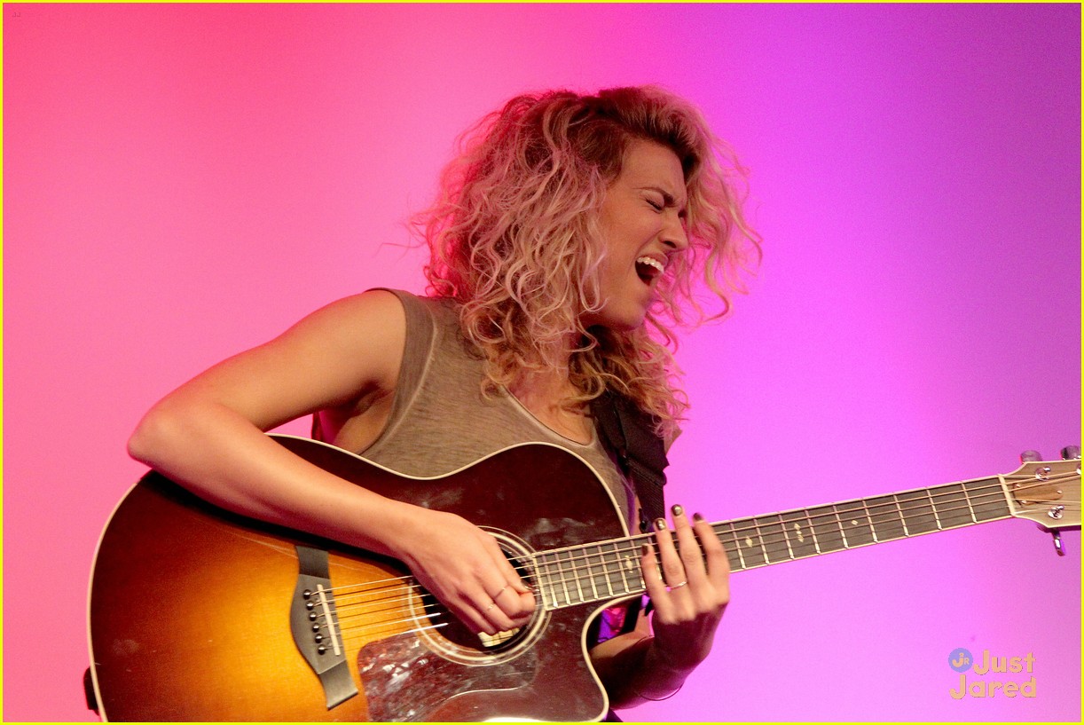 Full Sized Photo Of Tori Kelly Vevo Visit Nobody Love Video Tori