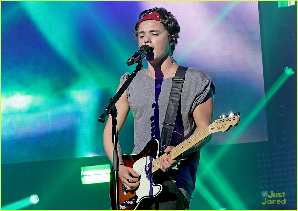 The Vamps Union J Bring The Hits To Liverpool Photo Photo Gallery Just Jared Jr