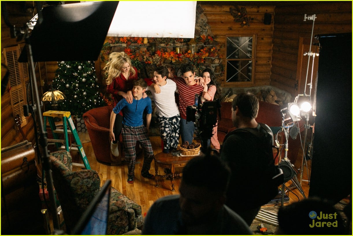 Full Sized Photo Of Forever In Your Mind Christmas Video Stills