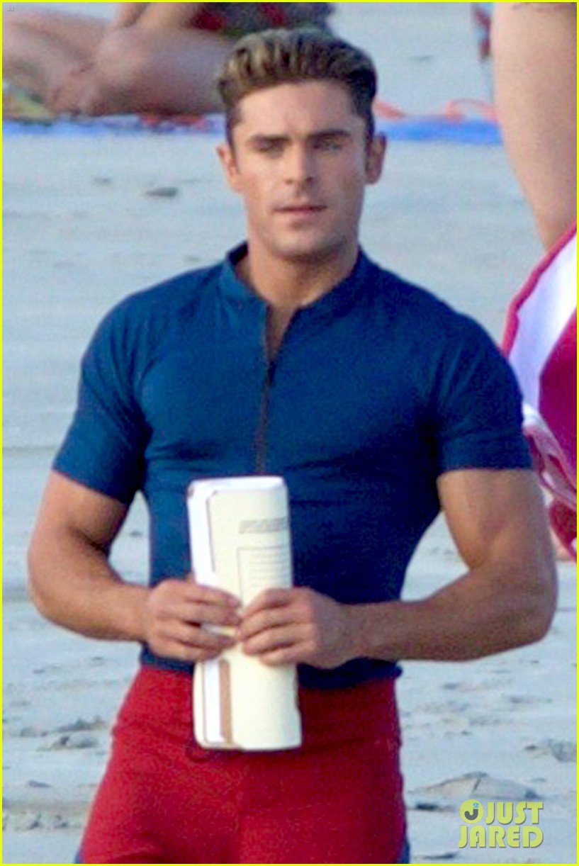 Zac Efron Alexandra Daddario Hit The Beach For More Baywatch Photo Photo Gallery