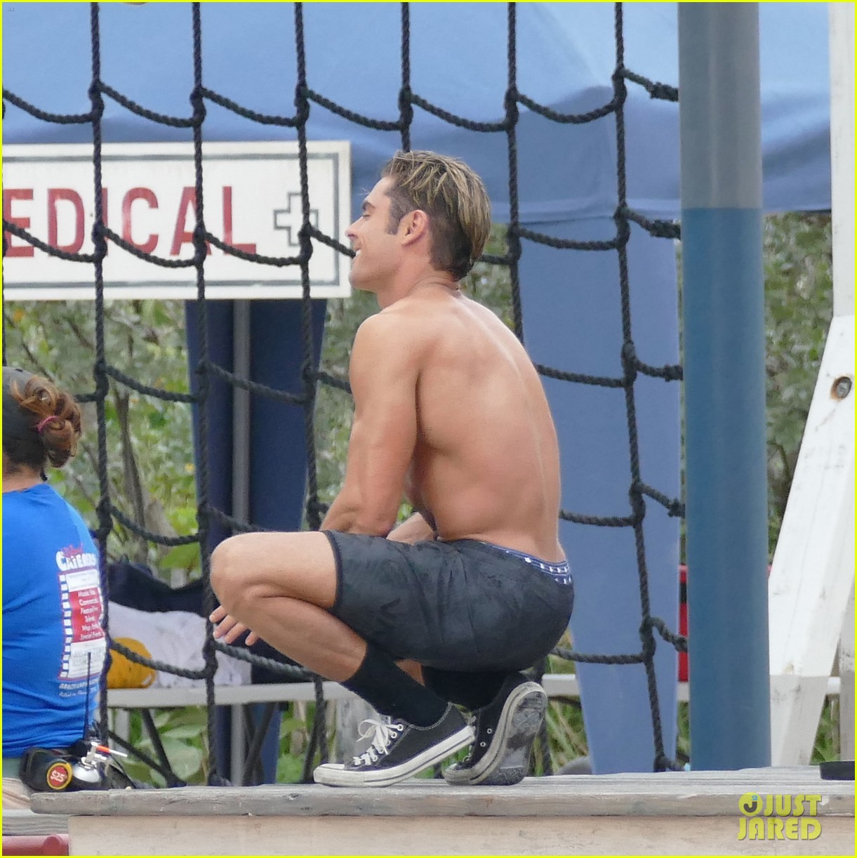 Zac Efron S Shirtless Body Gets All Misted Down For Baywatch Photo Photo Gallery