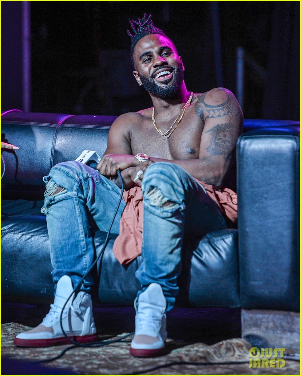 Jason Derulo Rips His Shirt Off During Florida Concert Photo Photo Gallery Just