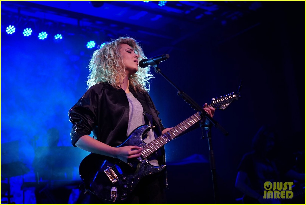 Tori Kelly S Unbreakable Tour Set List Revealed Photo Photo Gallery Just Jared Jr