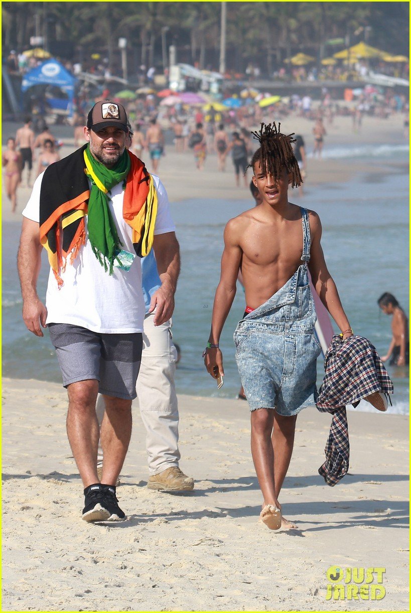 Jaden Smith Goes Shirtless Wears His Underwear At The Beach Photo Photo Gallery