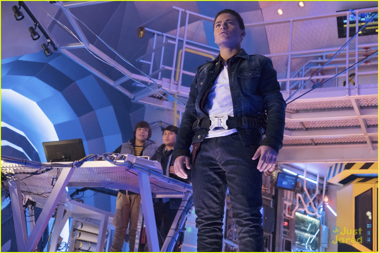 Full Sized Photo Of Mech X Exclusive Trailer Pilot Pics Jjj