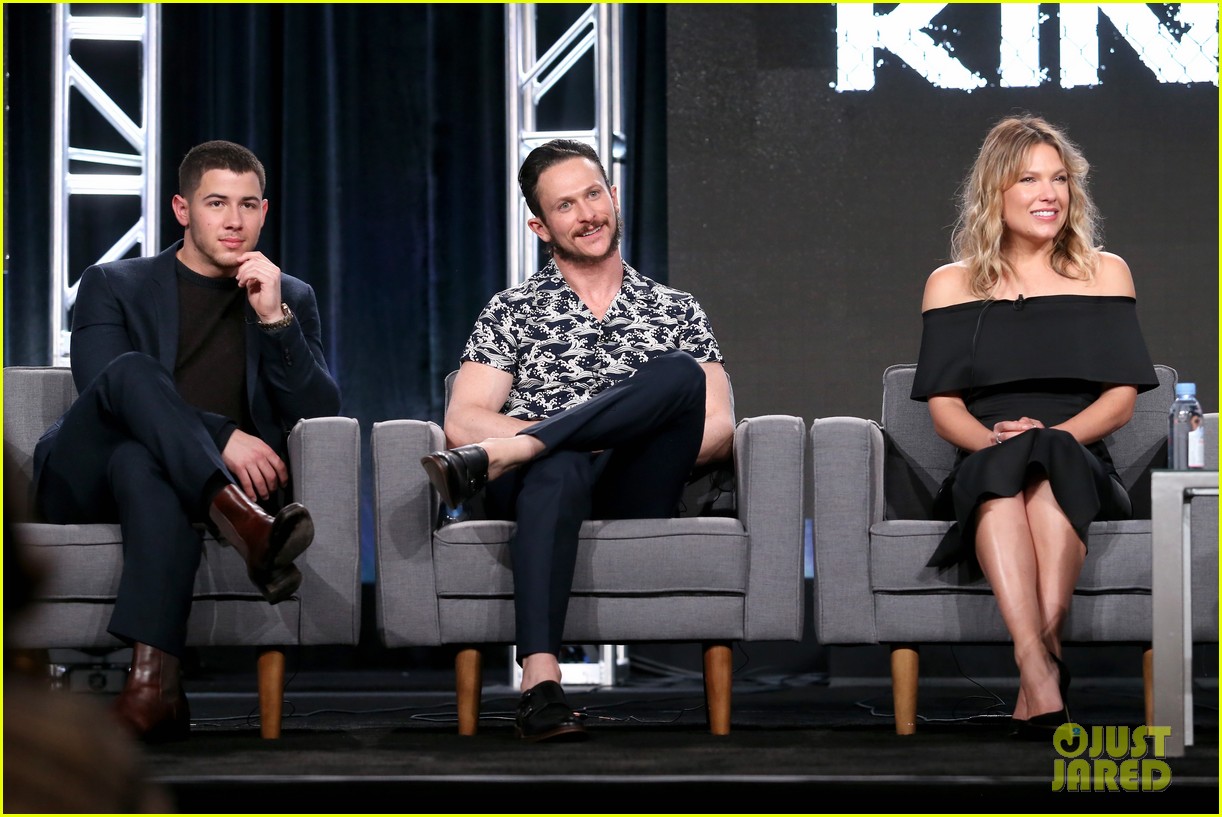 Nick Jonas Shows Off His Buff Biceps At Tca Photo