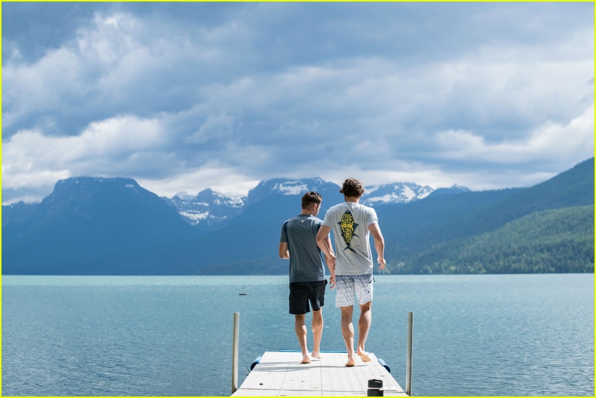 Zac Efron Climbs A Glacier With Brother Dylan Video Photo