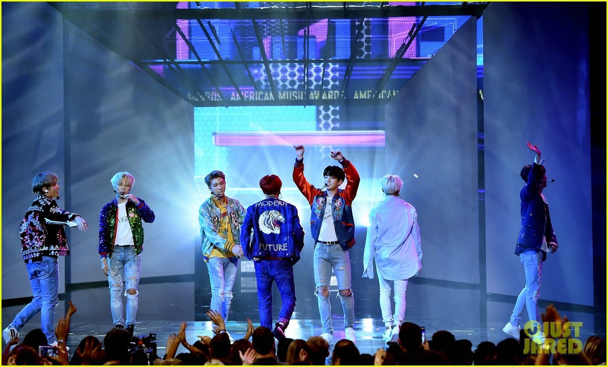 Bts Perform Dna At American Music Awards Video Photo