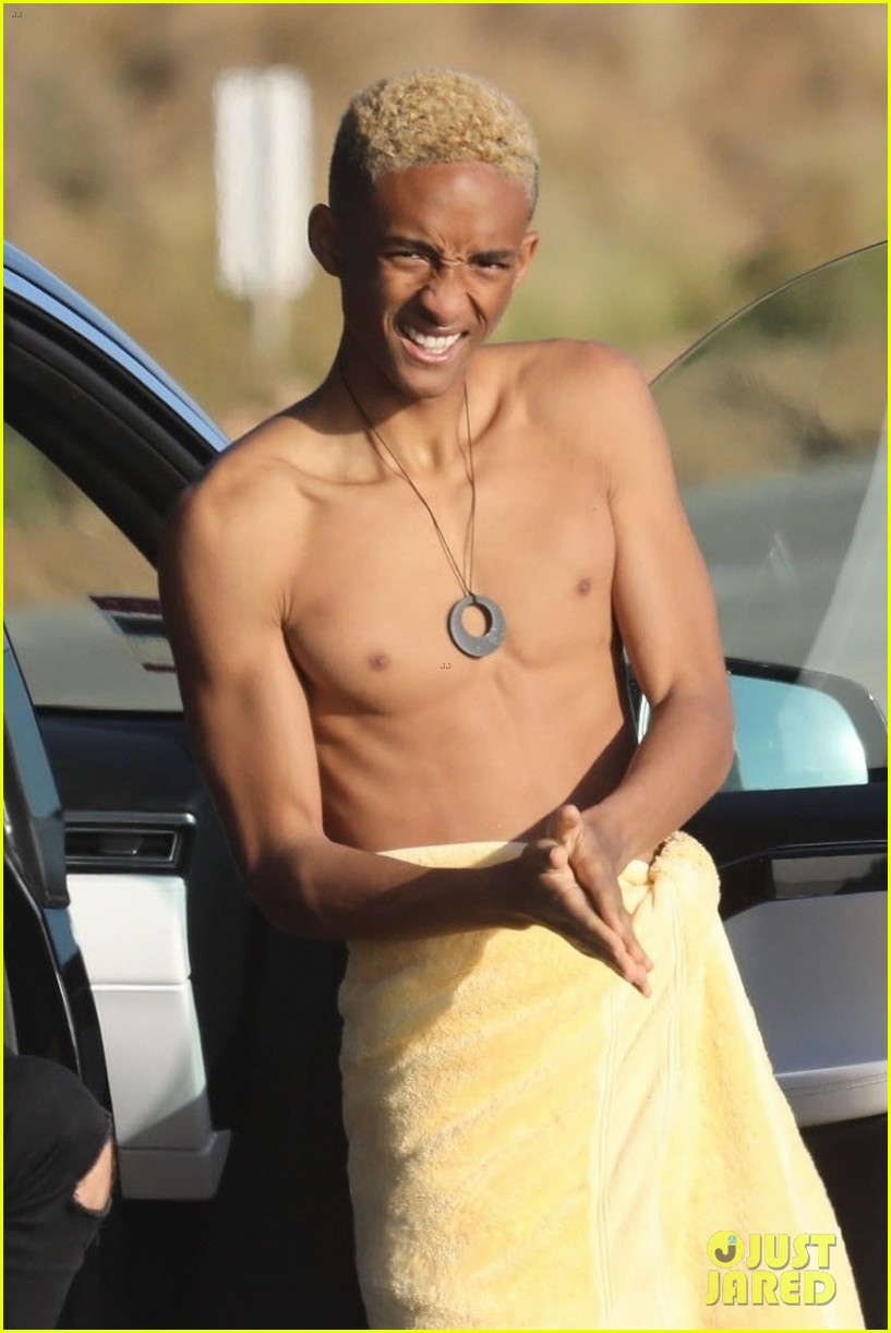 Jaden Smith Goes Shirtless For Weekend Beach Day Photo 1137541
