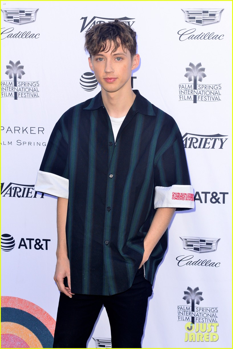 Troye Sivan Reveals His Date For The Golden Globes Photo 1208560
