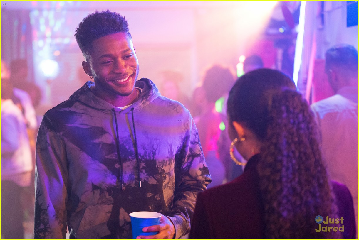 grownish messy stills emily francia tca party 09