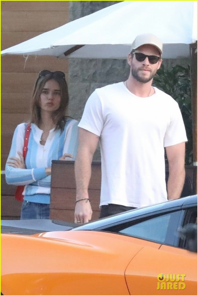 liam hemsworth gabriella brooks breakfast date in malibu 24
