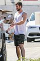 liam hemsworth muscles pumped up after workout 51