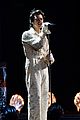 harrys styles performs in pearls and lace at brit awards 2020 01