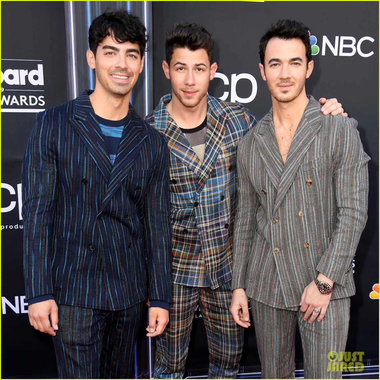 Jonas Brothers React To Winning Billboard Music Awards Photo