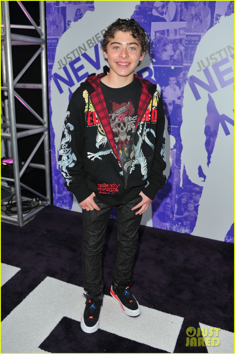 justin biebers never say never turns 10 wife hailey attended premiere with tons of stars 39