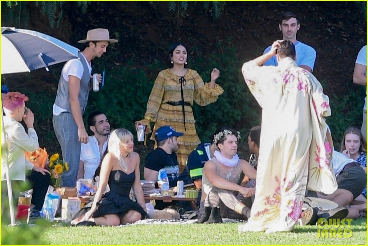 vanessa hudgens gg magree costume party in the park 10