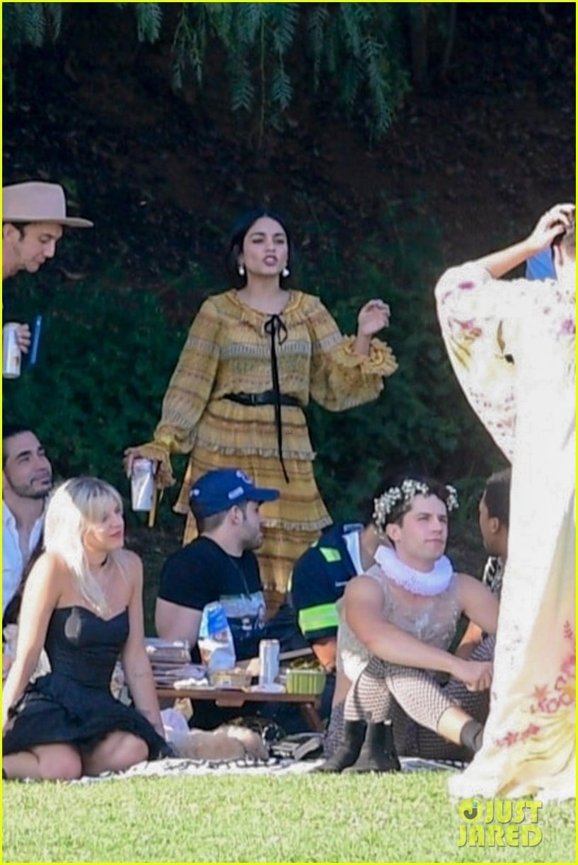 vanessa hudgens gg magree costume party in the park 11