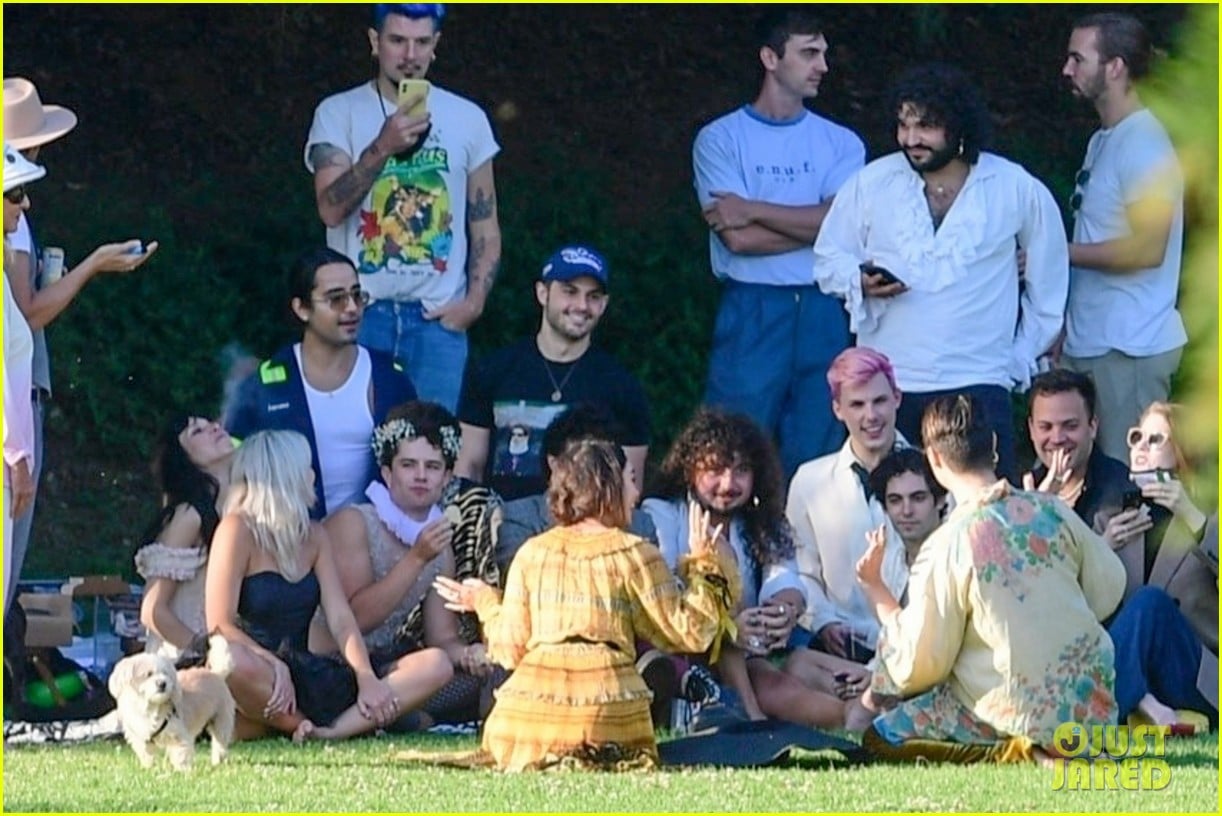 vanessa hudgens gg magree costume party in the park 12