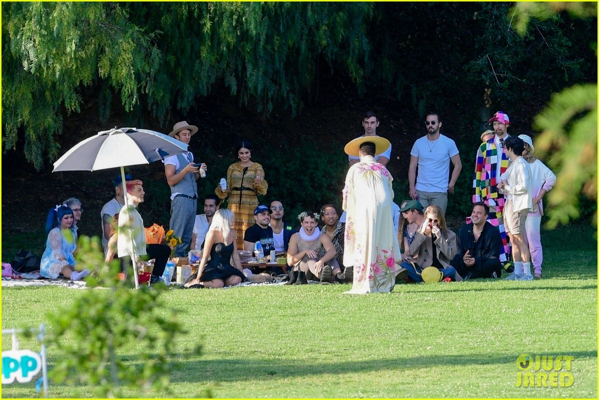 vanessa hudgens gg magree costume party in the park 19