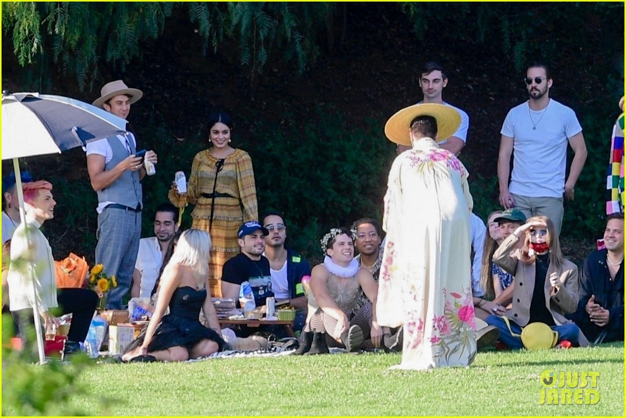 vanessa hudgens gg magree costume party in the park 29