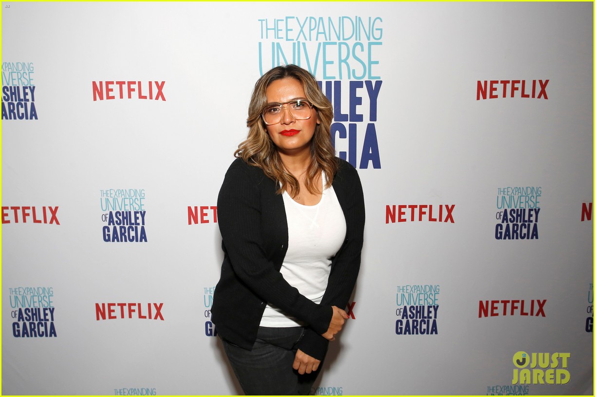 cristela alonzo named host of the cws legends of the hidden temple 01