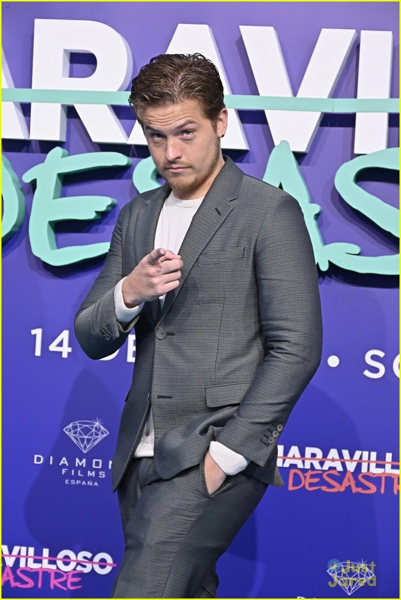 Full Sized Photo Of Virginia Gardner Dylan Sprouse Premiere Beautiful