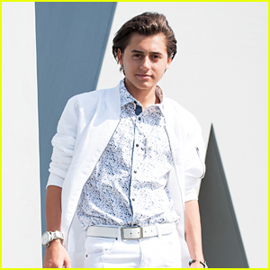 Isaak Presley Shares His Favorite Summer Things With JJJ Exclusive