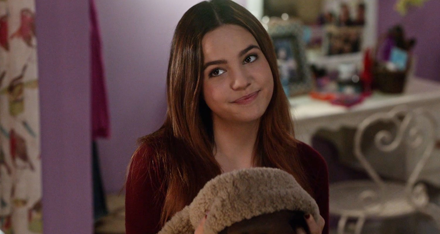 Bailee Madison Gets Inspired By A Magic Trunk On ‘good Witch Watch Now Bailee Madison