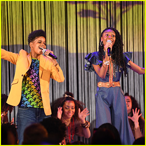 The Lion King's JD McCrary & Shahadi Wright Joseph Perform 'I Just Can't Wait To Be King' at ARDYs 2019