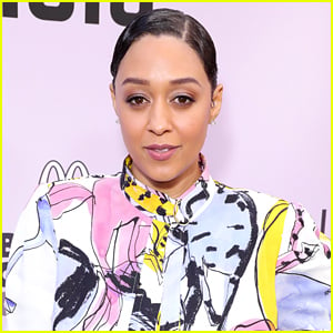 Tia Mowry-Hardrict Crushes Our 'Twitches' & 'Sister, Sister' Hopes & Dreams