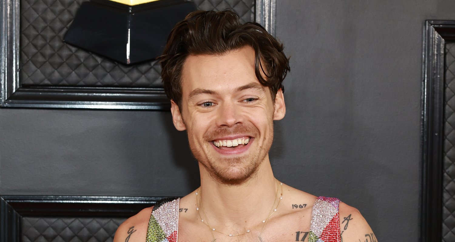 Harry Styles Dons Sparkly Jumpsuit For Grammys Arrival
