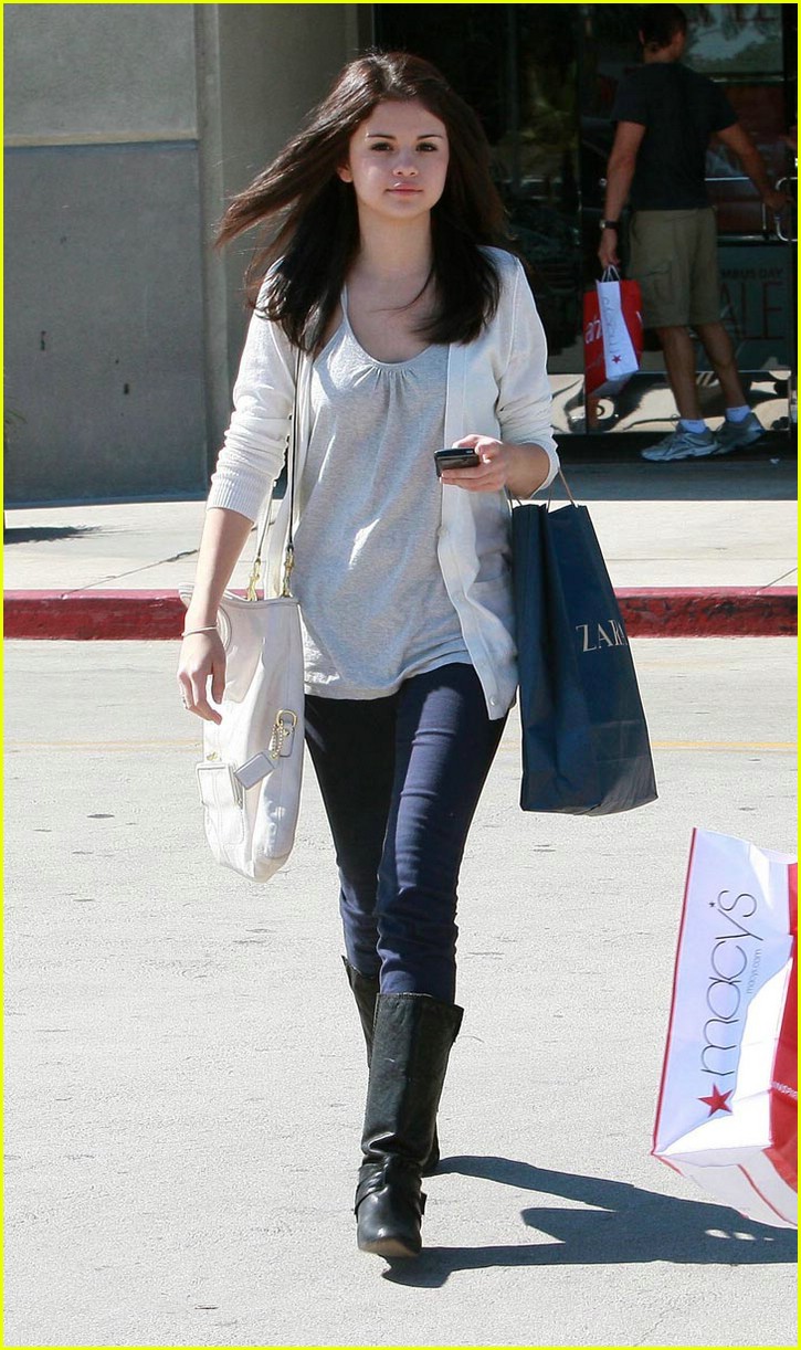 Selena Gomez is a Calvin Klein Girl: Photo 1261 | Selena Gomez Pictures |  Just Jared Jr.