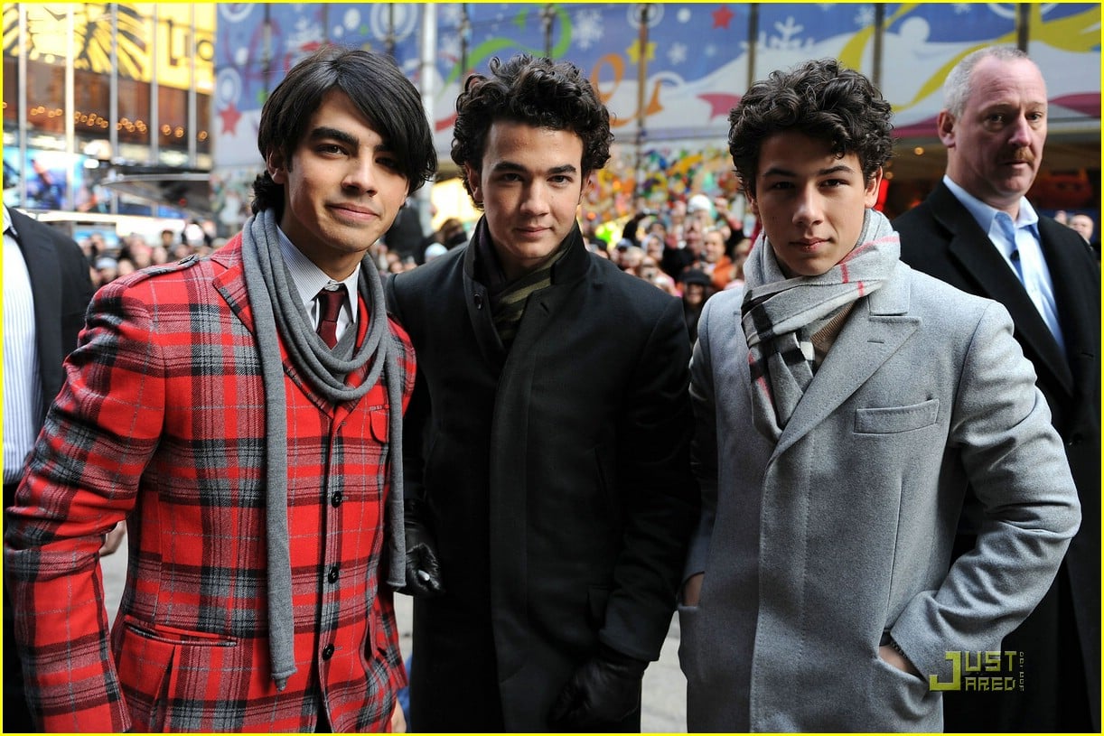 The Jonas Brothers Donate $10,000 on GMA | Photo 18791 - Photo Gallery ...