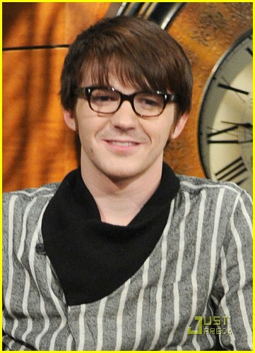 Full Sized Photo of drake bell pix morning show 04 | Drake Bell is a ...