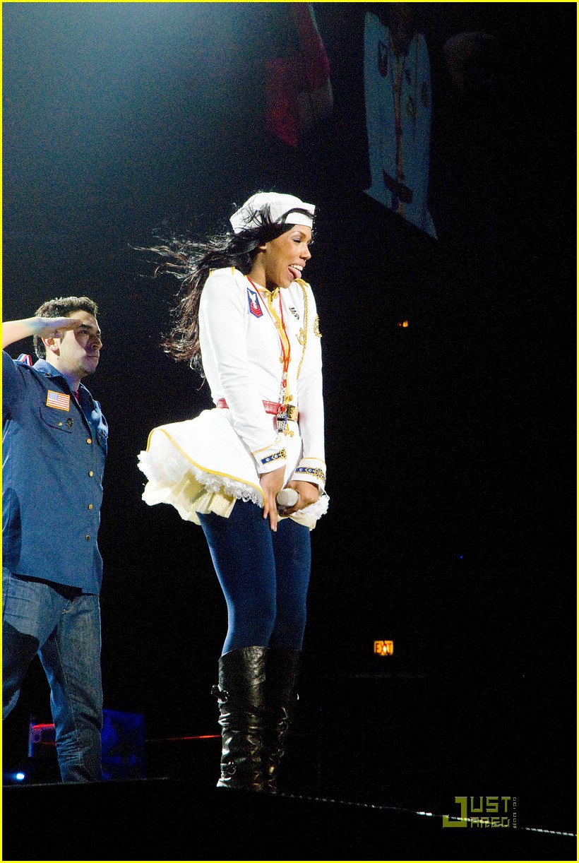 Full Sized Photo of cheetah girls chicago concert 24 | The Cheetah