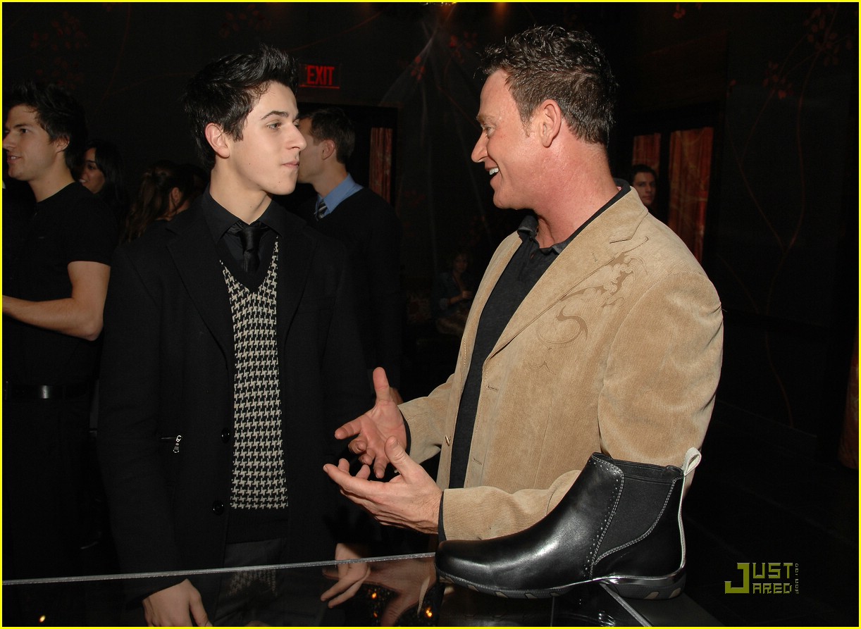 david henrie lucy hale salute hollywood 05
