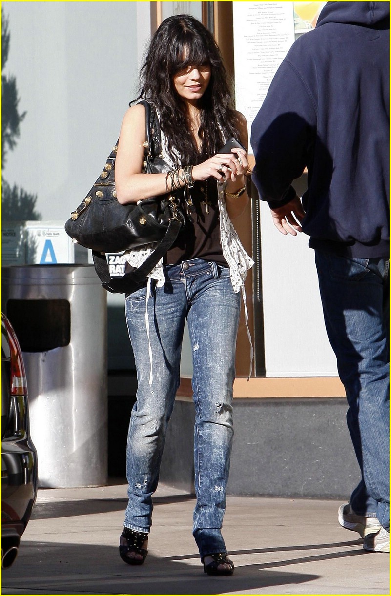 Vanessa Hudgens is Napa Valley Nice | Photo 27961 - Photo Gallery
