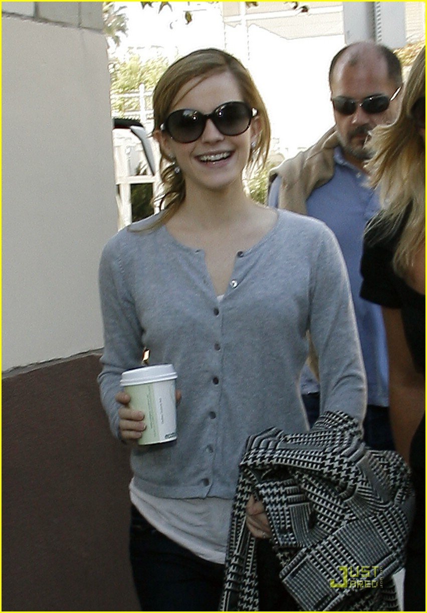 Emma Watson is Santa Monica Sweet | Photo 24021 - Photo Gallery | Just