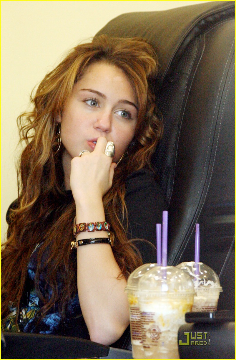 Miley Cyrus Has A Girls Day Out Photo 50961 Photo Gallery Just Jared Jr 3935