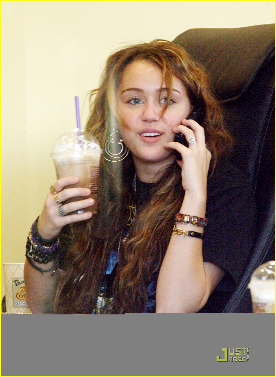 Full Sized Photo Of Miley Cyrus Girls Day Out 26 Miley Cyrus Has A Girls Day Out Just Jared Jr 9006
