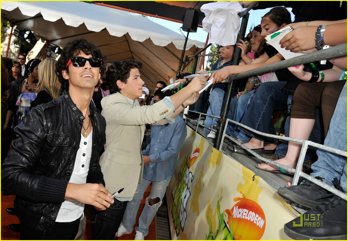 Jonas Brothers - 2009 Kids' Choice Awards | Photo 110891 - Photo ...