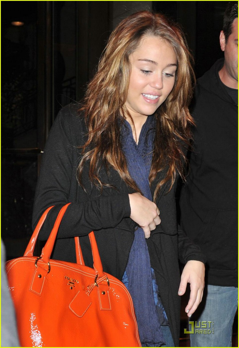 Miley Cyrus Does Z100 | Photo 90221 - Photo Gallery | Just Jared Jr.