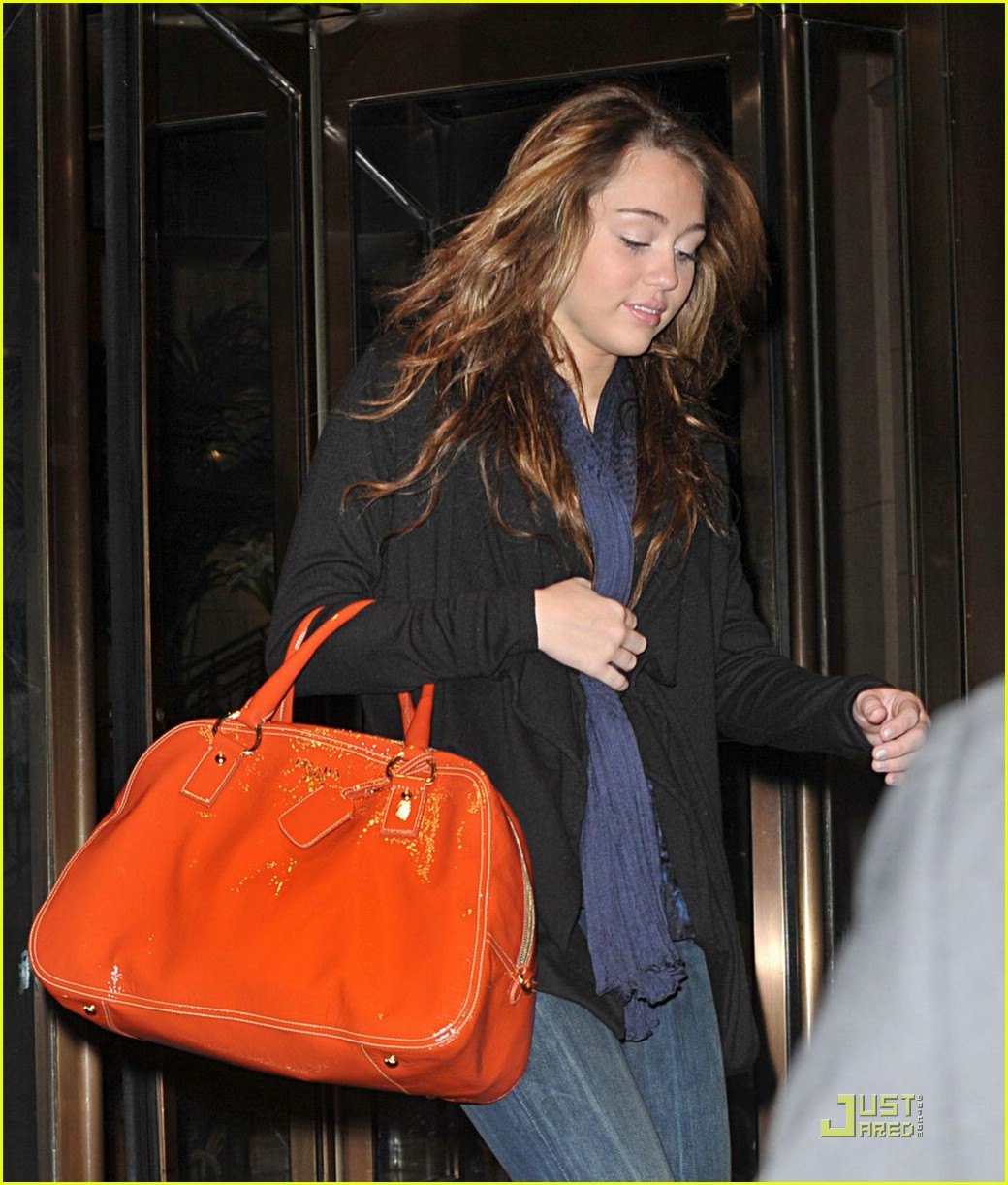 miley-cyrus-does-z100-photo-90271-photo-gallery-just-jared-jr